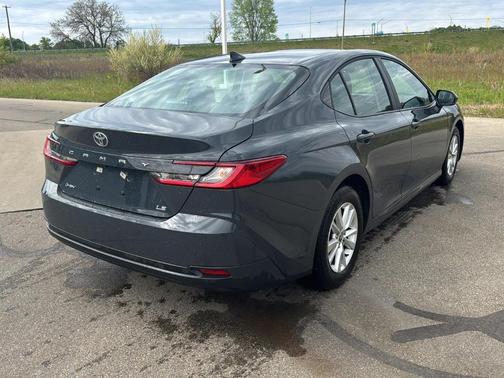 UNDERGROUND 2026 Toyota Camry LE