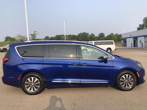2020 Chrysler Pacifica Hybrid Limited