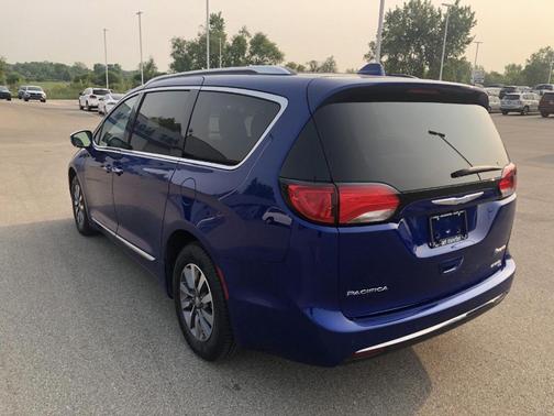 2020 Chrysler Pacifica Hybrid Limited