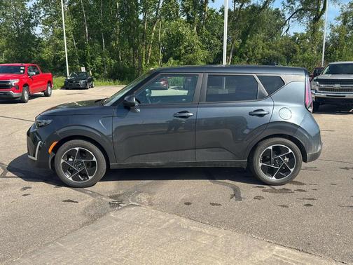Gravity Gray 2025 Kia Soul EX