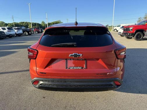 Cayenne Orange Metallic 2024 Chevrolet Trax 1RS