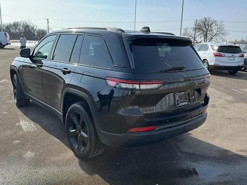2023 Jeep Grand Cherokee Altitude