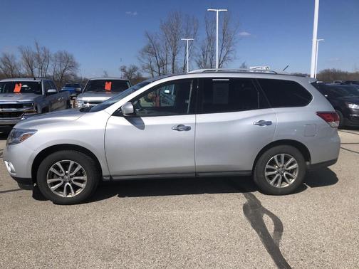 2016 Nissan Pathfinder S