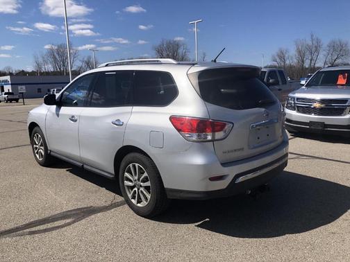 2016 Nissan Pathfinder S