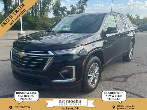 Mosaic Black Metallic 2023 Chevrolet Traverse LT Cloth