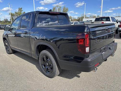 Crystal Black Pearl 2026 Honda Ridgeline Black Edition