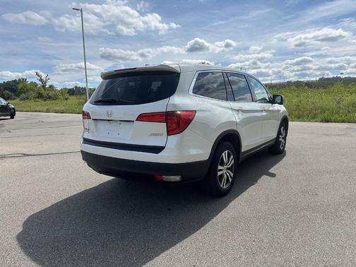 White Diamond Pearl 2016 Honda Pilot EX-L