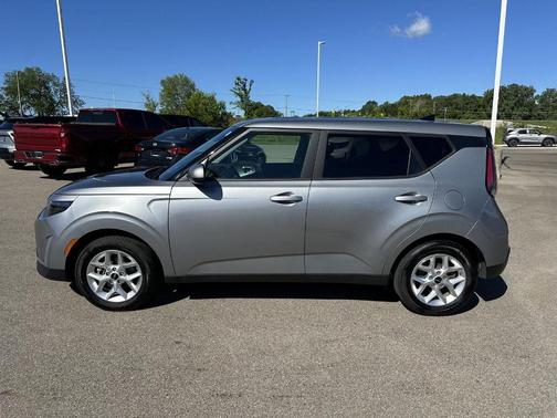 Steel Gray 2025 Kia Soul LX