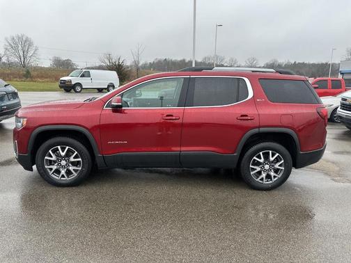 2023 GMC Acadia SLT