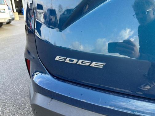 Dark Persian Green Metallic 2020 Ford Edge Titanium