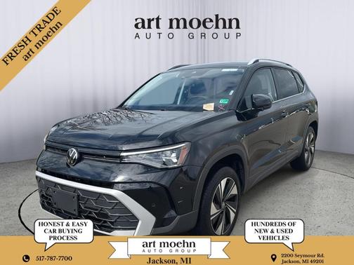 Deep Black Pearl Effect 2025 Volkswagen Taos 1.5T SE