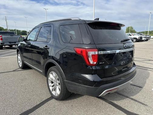 Shadow Black 2016 Ford Explorer XLT