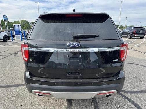 Shadow Black 2016 Ford Explorer XLT