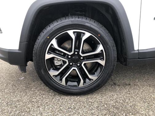 Bright White Clearcoat 2023 Jeep Compass Limited