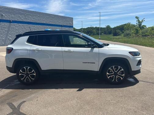 Bright White Clearcoat 2023 Jeep Compass Limited