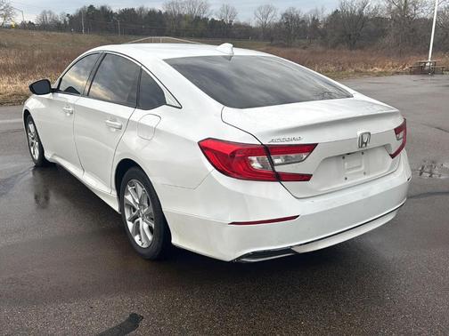 Platinum White Pearl 2019 Honda Accord LX