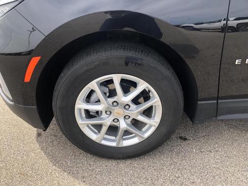 Mosaic Black Metallic 2024 Chevrolet Equinox LT