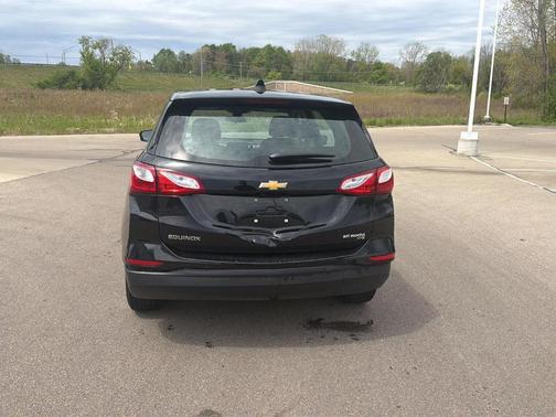 Mosaic Black Metallic 2020 Chevrolet Equinox LS