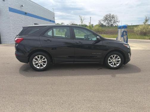 Mosaic Black Metallic 2020 Chevrolet Equinox LS