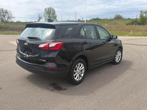 Mosaic Black Metallic 2020 Chevrolet Equinox LS
