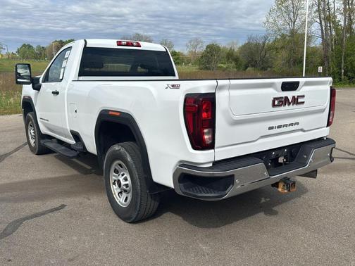 Summit White 2022 GMC Sierra 2500 Pro
