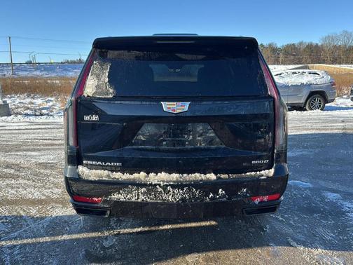 2023 Cadillac Escalade Sport