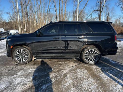 2023 Cadillac Escalade Sport