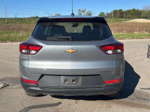 Sterling Gray Metallic 2023 Chevrolet Trailblazer LS