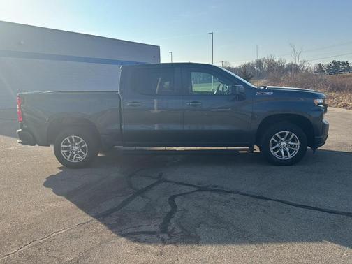 Shadow Gray Metallic 2021 Chevrolet Silverado 1500 RST