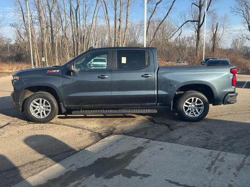 Shadow Gray Metallic 2021 Chevrolet Silverado 1500 RST