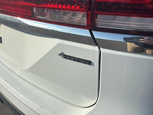 2025 Volkswagen Atlas 2.0T SE