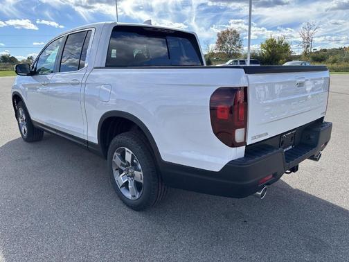 Platinum White Pearl 2026 Honda Ridgeline RTL