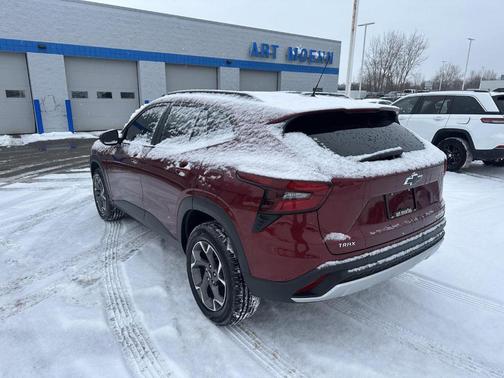 2024 Chevrolet Trax LT