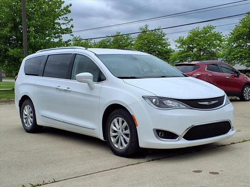 2018 Chrysler Pacifica Touring-L