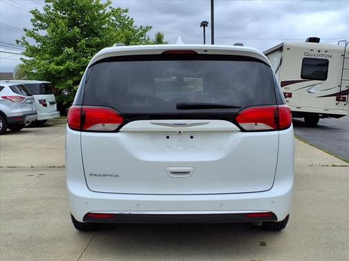 2018 Chrysler Pacifica Touring-L