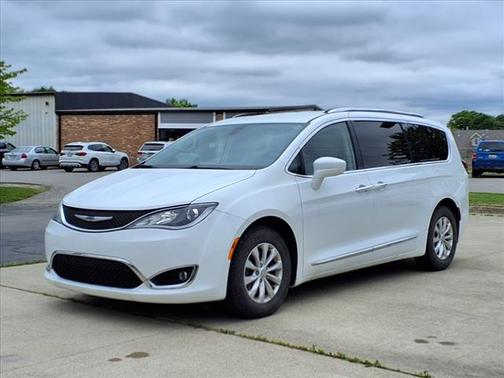 2018 Chrysler Pacifica Touring-L