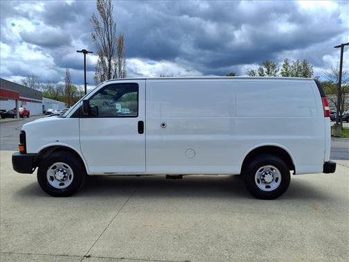 Summit White 2015 Chevrolet Express 2500 Work Van