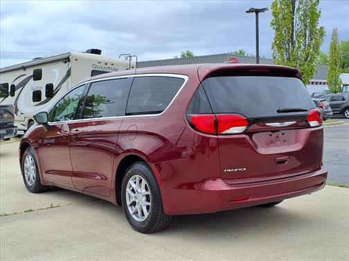 2017 Chrysler Pacifica LX