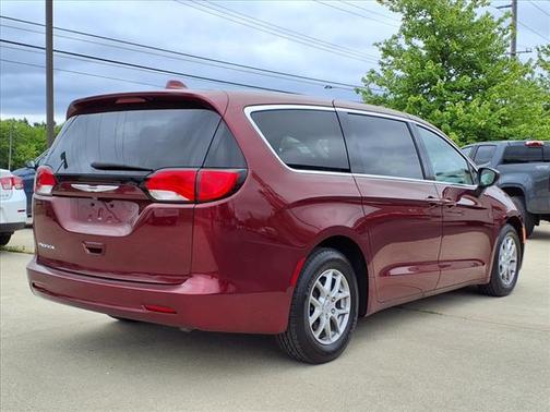 2017 Chrysler Pacifica LX