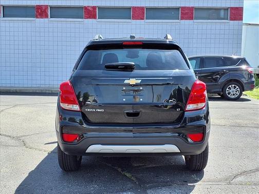 Mosaic Black Metallic 2020 Chevrolet Trax LT