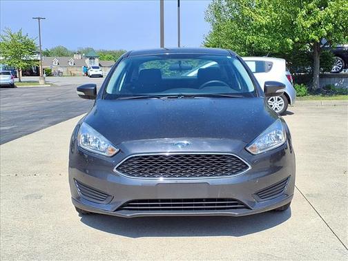 Magnetic Metallic 2015 Ford Focus SE