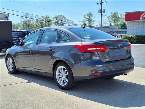 Magnetic Metallic 2015 Ford Focus SE