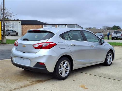 Silver Ice Metallic 2017 Chevrolet Cruze LT