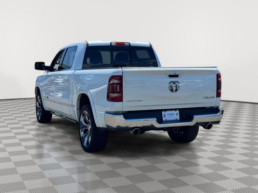 Ivory White Tri-Coat Pearlcoat 2019 RAM 1500 Limited