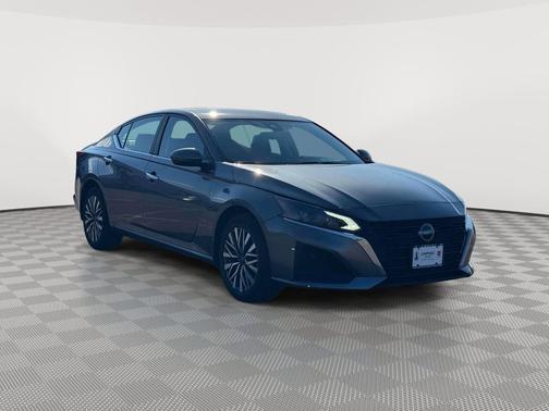 Gun Metallic 2023 Nissan Altima 2.5 SV