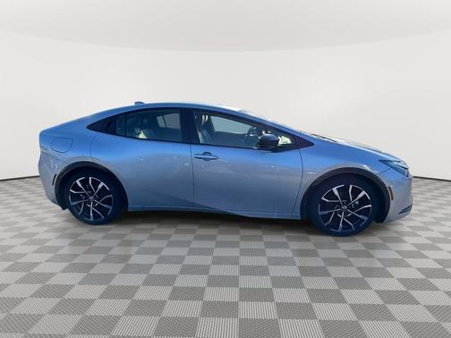 Cutting Edge 2024 Toyota Prius Prime XSE