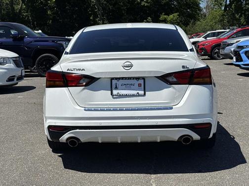 Pearl White Tricoat 2023 Nissan Altima 2.5 SL