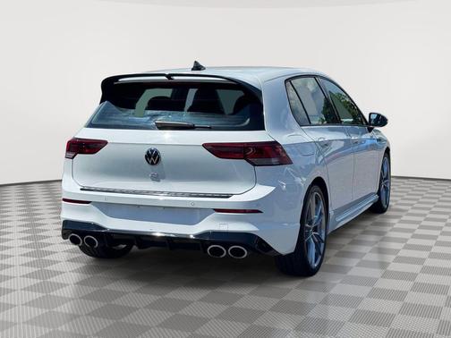 Pure White 2024 Volkswagen Golf R 2.0T DSG