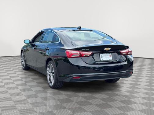 Mosaic Black Metallic 2024 Chevrolet Malibu FWD 2LT