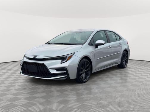 Classic Silver Metallic 2025 Toyota Corolla SE
